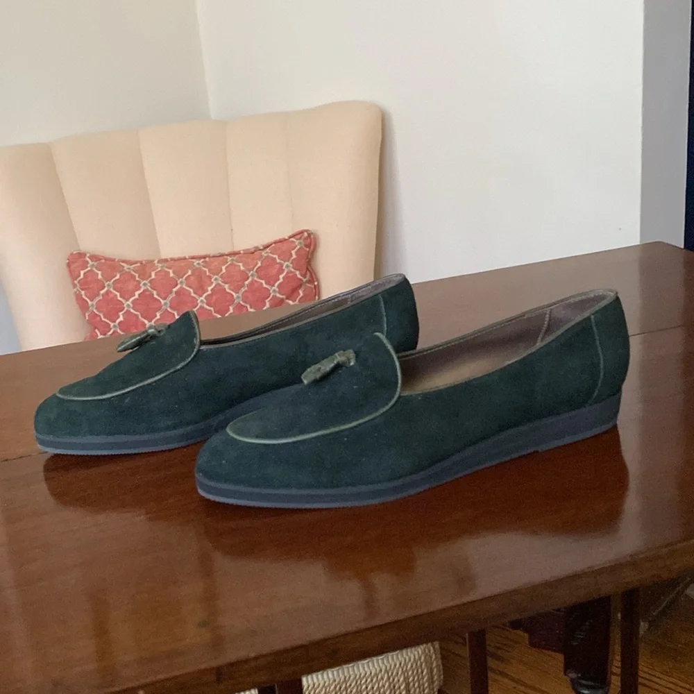 Van Eli Jasmine Green Suede Flats Made in Italy Size 7 NWT